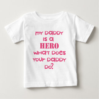 CAMISETA PARA BEBÊ HERO-DADDY-PINK