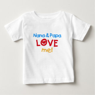 Camiseta Para Bebê Nana e Papa Me Amam