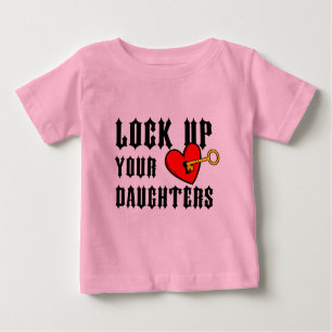 Camiseta Para Bebê Trave acima seu T do bebê do T do bebê das filhas