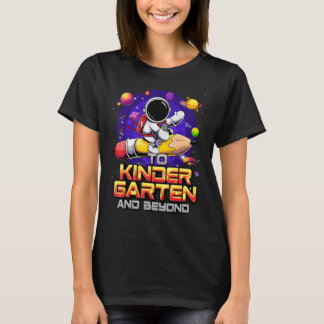 Camiseta Para o jardim de infância e além astronauta volta 