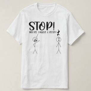 Camiseta PARE DE ESTAR SOB UM Pun Musical.
