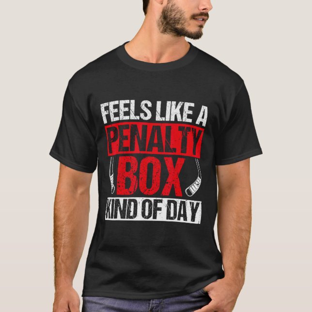 Camiseta Parece Um Dia De Caixa De Penalidade Engraçado De  (Frente)