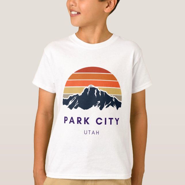 Camiseta Park City Utah Skiing Snowboard Hikers Utah Gif (Frente)