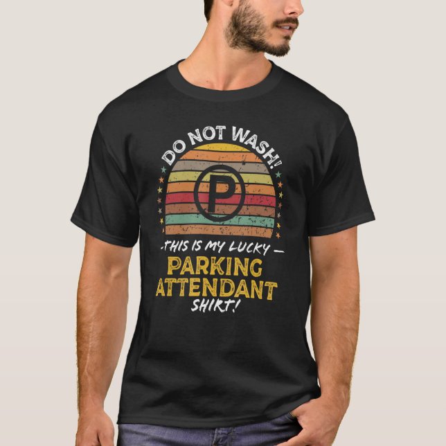Camiseta Parking Lot Attendente Cargo Título Funny Valet Co (Frente)