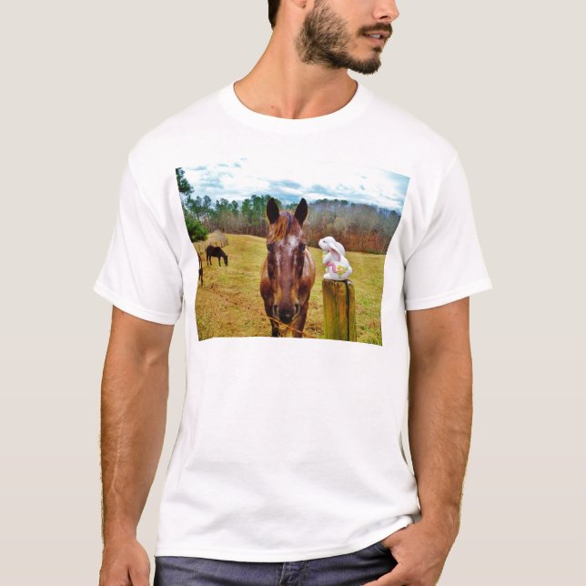 Camiseta Páscoa Bunny e Cavalo Marrom (Frente)