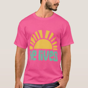 Camiseta Páscoa Ele Vive A Páscoa De Correspondência Da Fam