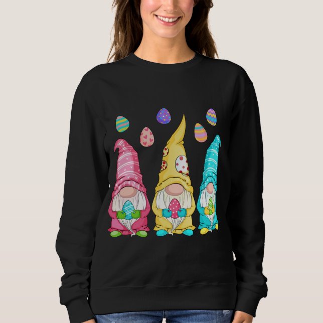 Camiseta Páscoa Gnomo Caça Ao Ovo - Gnomos Cutes Segurando  (Frente)
