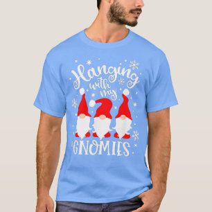 Camiseta Passando Com Meus Papais noeis De Gnomos Feliz Fel