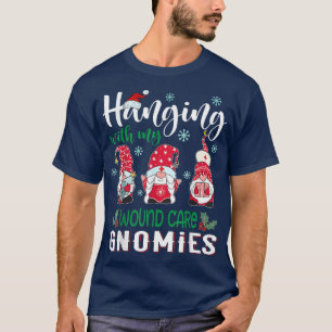Camiseta Passando Com Os Meus Gnomos De Cuidados À Ferida E