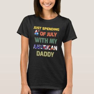 Camiseta Passando O Dia 4 De Julho Com O Meu Pai Americano