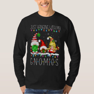Camiseta Passando o Natal Com Meus Gnomos Família Correspon