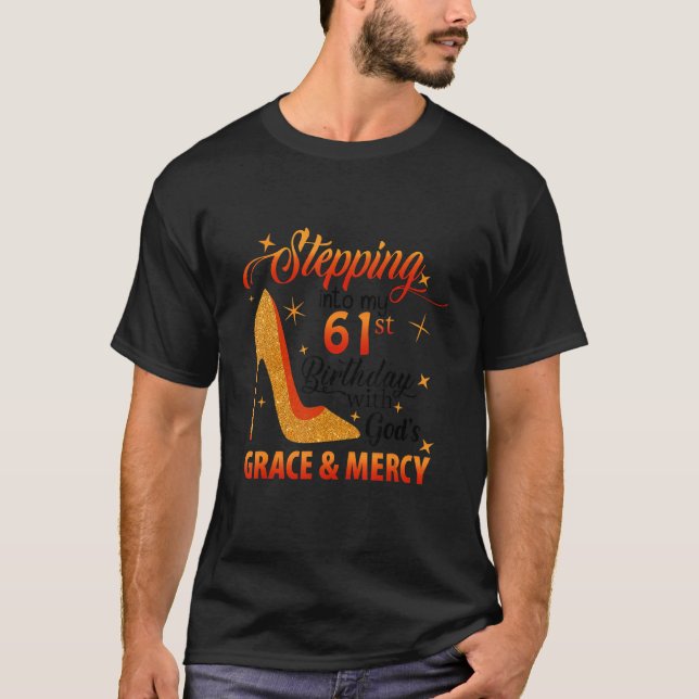 Camiseta Passando para o aniversário de 61 ruas com a Graça (Frente)
