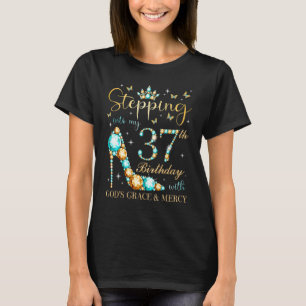 Camiseta Passando para o meu 37º aniversário com a Graça de