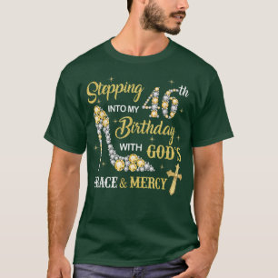 Camiseta Passando para o meu 46º aniversário com a Graça de