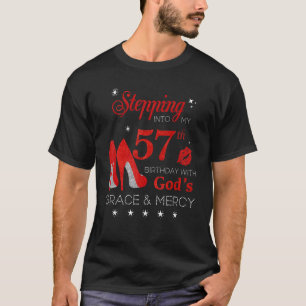 Camiseta Passando para o meu 57º aniversário com a Graça de