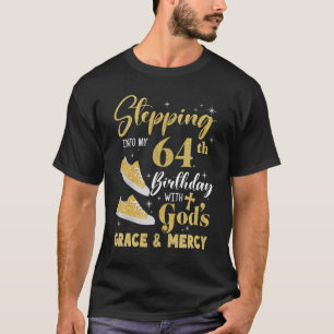 Camiseta Passando Para O Meu 64º Aniversário Com Deuses Gra