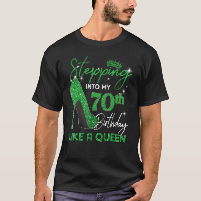 Camiseta Passando Para O Meu Aniversário De 70, Oferece Às  (Frente)