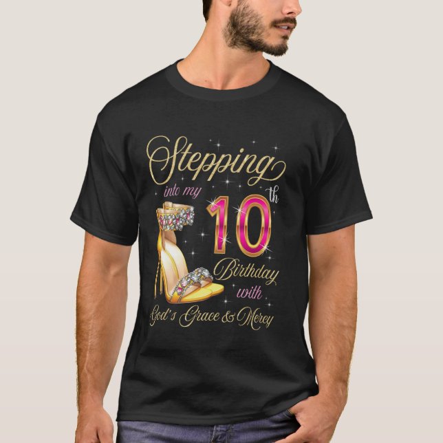 Camiseta Passando para o meu décimo aniversário com a graça (Frente)