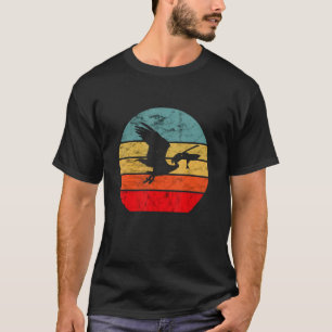 Camiseta Pássaro Tropical Retro Vintage Pelicano Pega Peixe