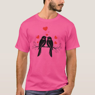 Camiseta Pássaros do Amor Silhueta com Corações Flutuantes 