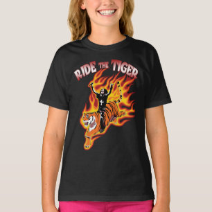 Camiseta Passear A Ilustração De Metal Pesado Da Vintage Do