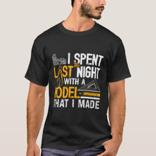Camiseta Passei A Noite Com Um Arquiteto Modelo