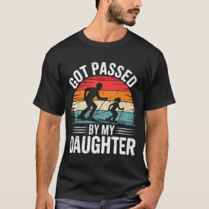 Camiseta Passei a perna pela minha filha Pai Esqui Retro Sn