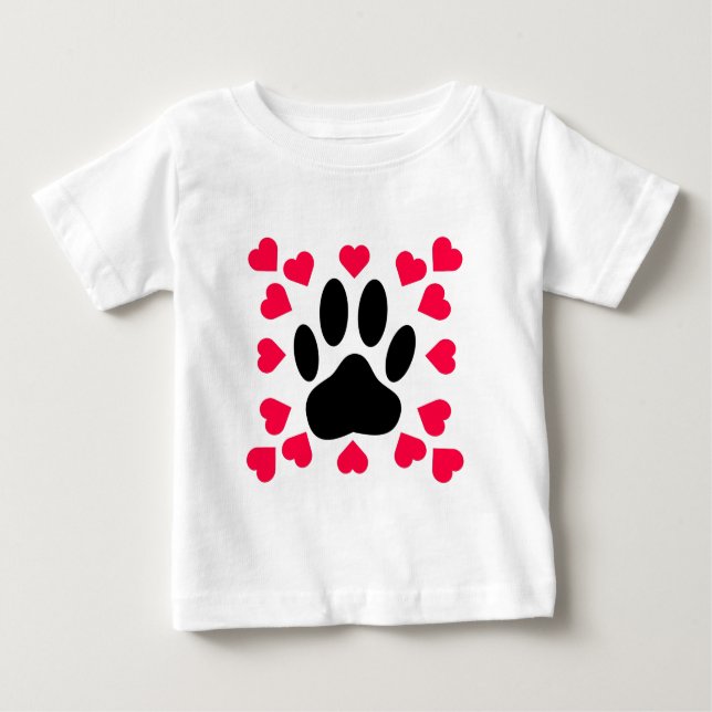 Camiseta Pata Negra De Cão Impressa Com Formas Cardíacas (Frente)
