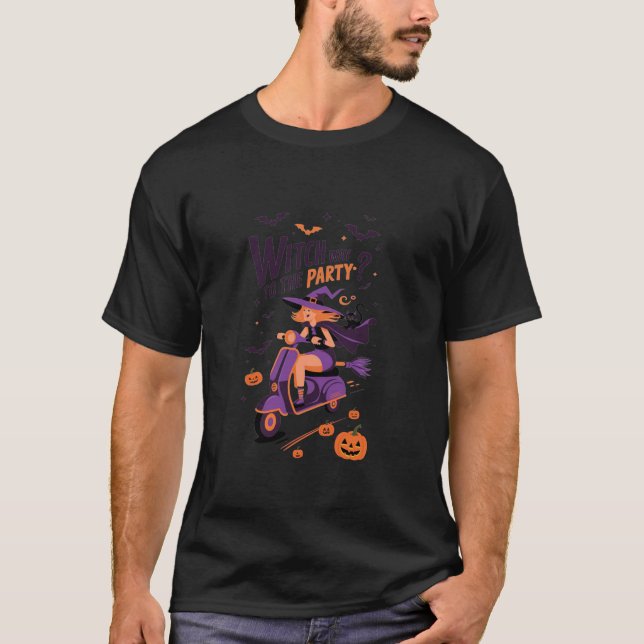 Camiseta Patinete de bruxa Helloween, caminho para a festa (Frente)