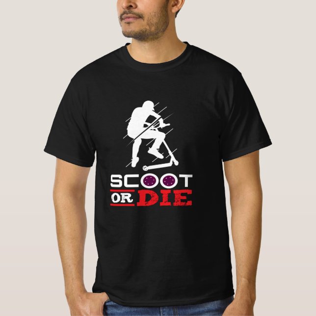 Camiseta Patinete Patinete Elétrico Scoot Ou Die (Frente)