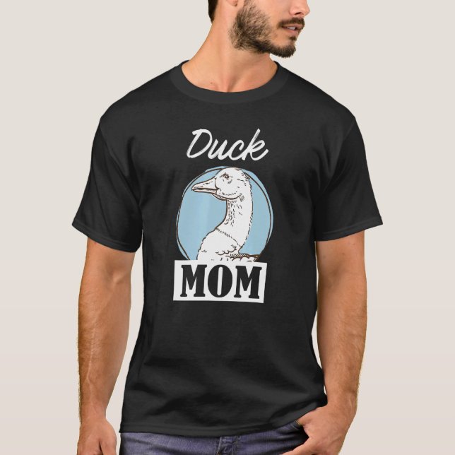 Camiseta Pato Mãe Retro Amante de Frango (Frente)