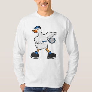 Camiseta Pato no Tênis com Tênis raquete e Boné