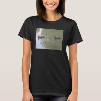 Camiseta Patos Nadando