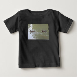 Camiseta Patos Nadando