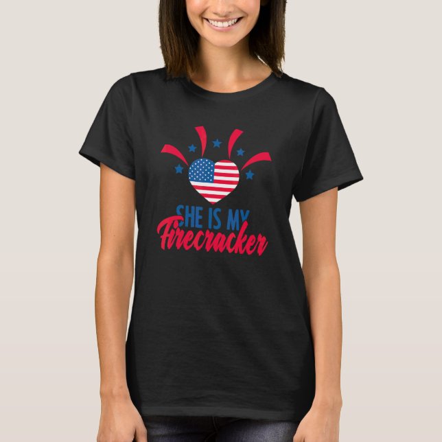 Camiseta Pátria Ela É Meus Fogos de 4 de Julho Ameri (Frente)
