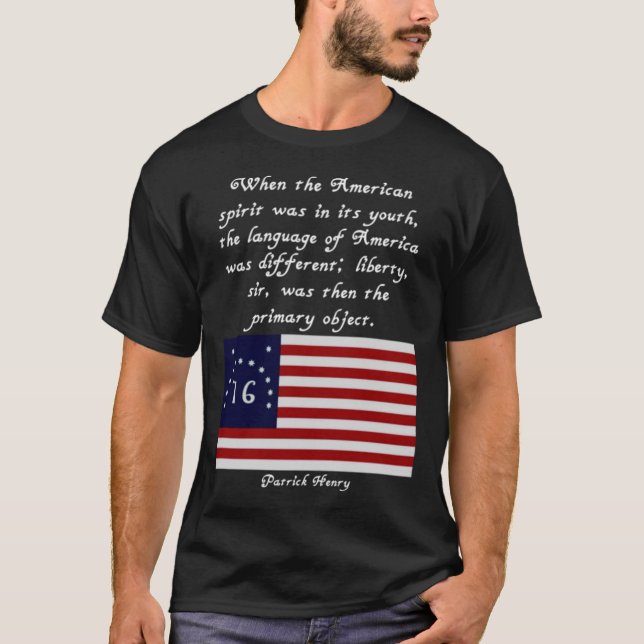Camiseta Patrick Henry Quote Flag Tee V. 2 (Frente)