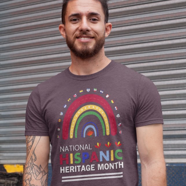 Camiseta Patrimônio Hispânico Mês Arco-Íris e Bandeiras Boh (Criador carregado)