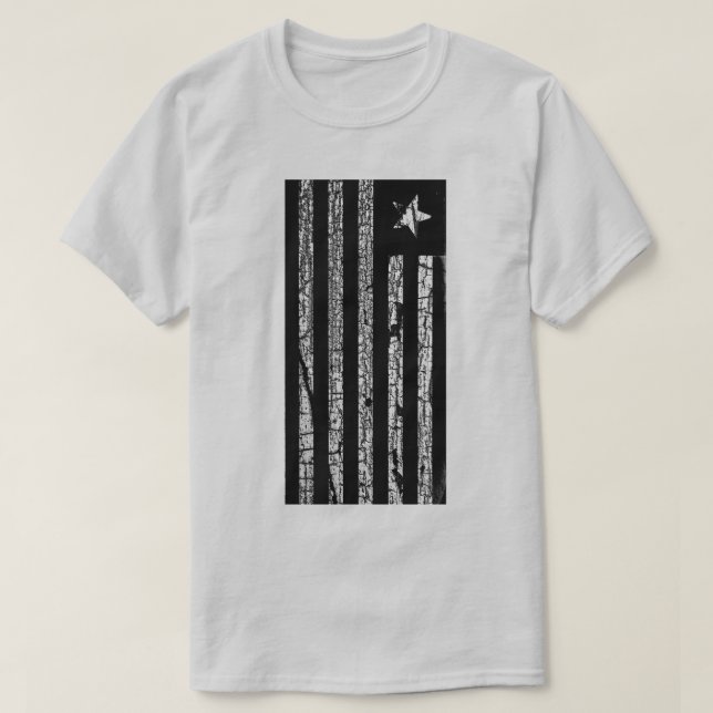 CAMISETA PATRIOT FLAG PRETO E BRANCO (Frente do Design)