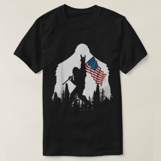 Camiseta Patriotic Bigfoot Silhouette Art