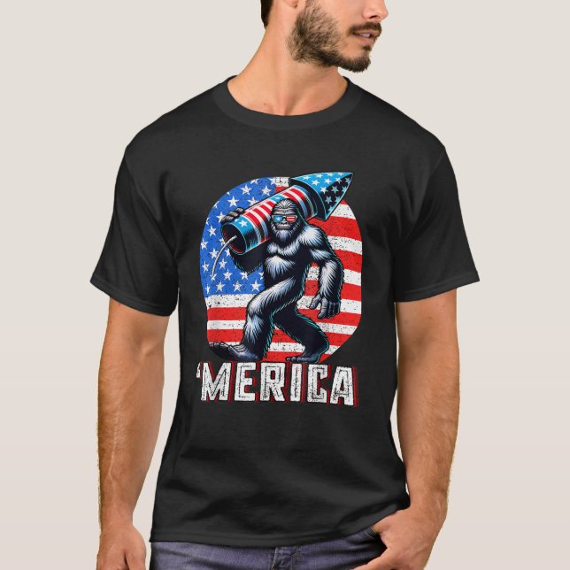 Camiseta Patriótico Bigfoot Merica Rock American Flag (Frente)