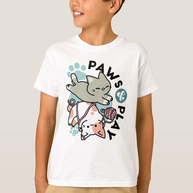 Camiseta Paws and Play – Adorable Cat Illustration (Frente)