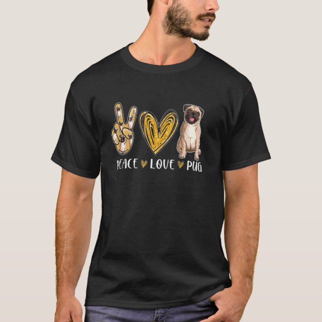 Camiseta Paz Amor Pug Cachorro Fofo (Frente)