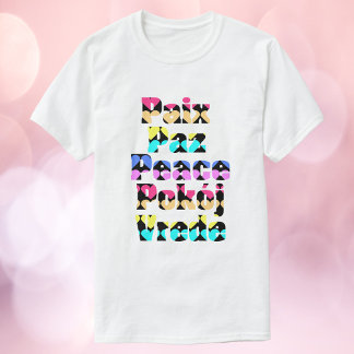 Camiseta Paz em diferentes línguas Corações Brilhantes