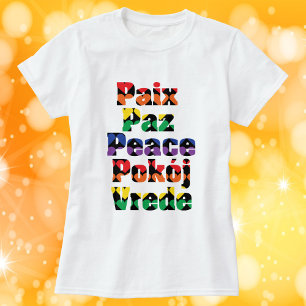 Camiseta Paz Muitas Línguas Arco-Íris Corações