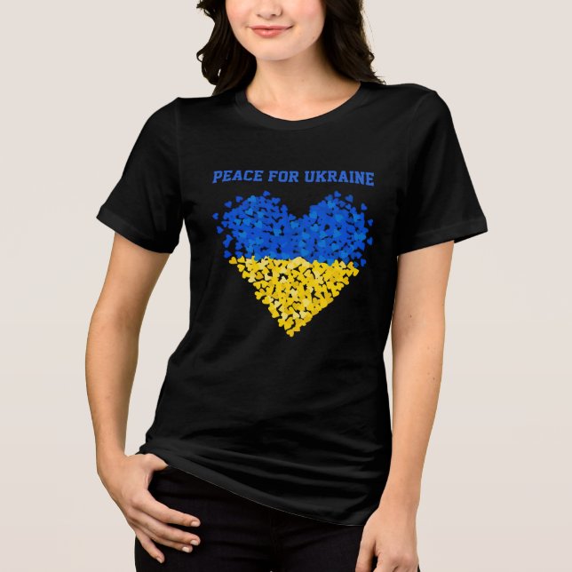 Camiseta Paz para a Ucrânia. Amor. Coração.  (Frente)