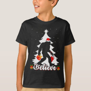 Camiseta Pé Grande Acredite Árvore de Natal Divertido Papai