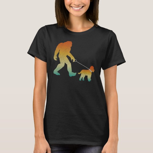 Camiseta Pé Grande Andando Cockapoo Engraçado Sasquatch Pet (Frente)
