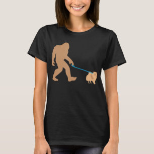 Camiseta Pé Grande Andando Pomerânia Cão Engraçado Sasq