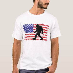 Camiseta Pé Grande e a Bandeira Americana