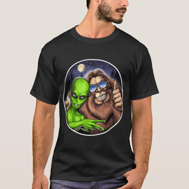 Camiseta Pé Grande e Alien (Frente)